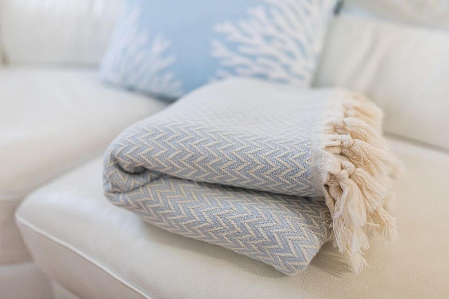 Turkish Towels Sammimis | Barcelona Throw: Ice Blue/Natural